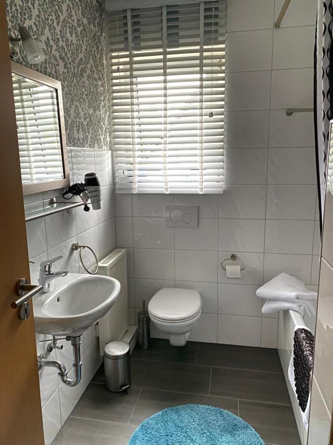 Moellenbecks Messewohnungen Ratingen Buitenkant foto