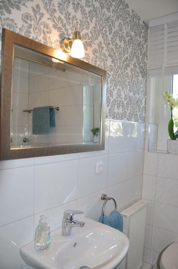 Moellenbecks Messewohnungen Ratingen Buitenkant foto